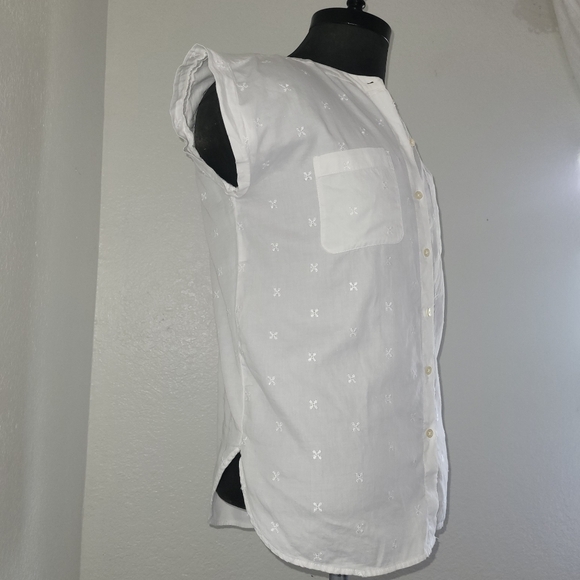 Loft White Embroidered Button-Up Blouse with Cap Short Sleeves Size Small - Picture 3 of 10